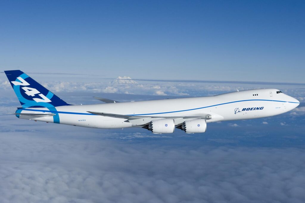 Aereo Boeing in cielo